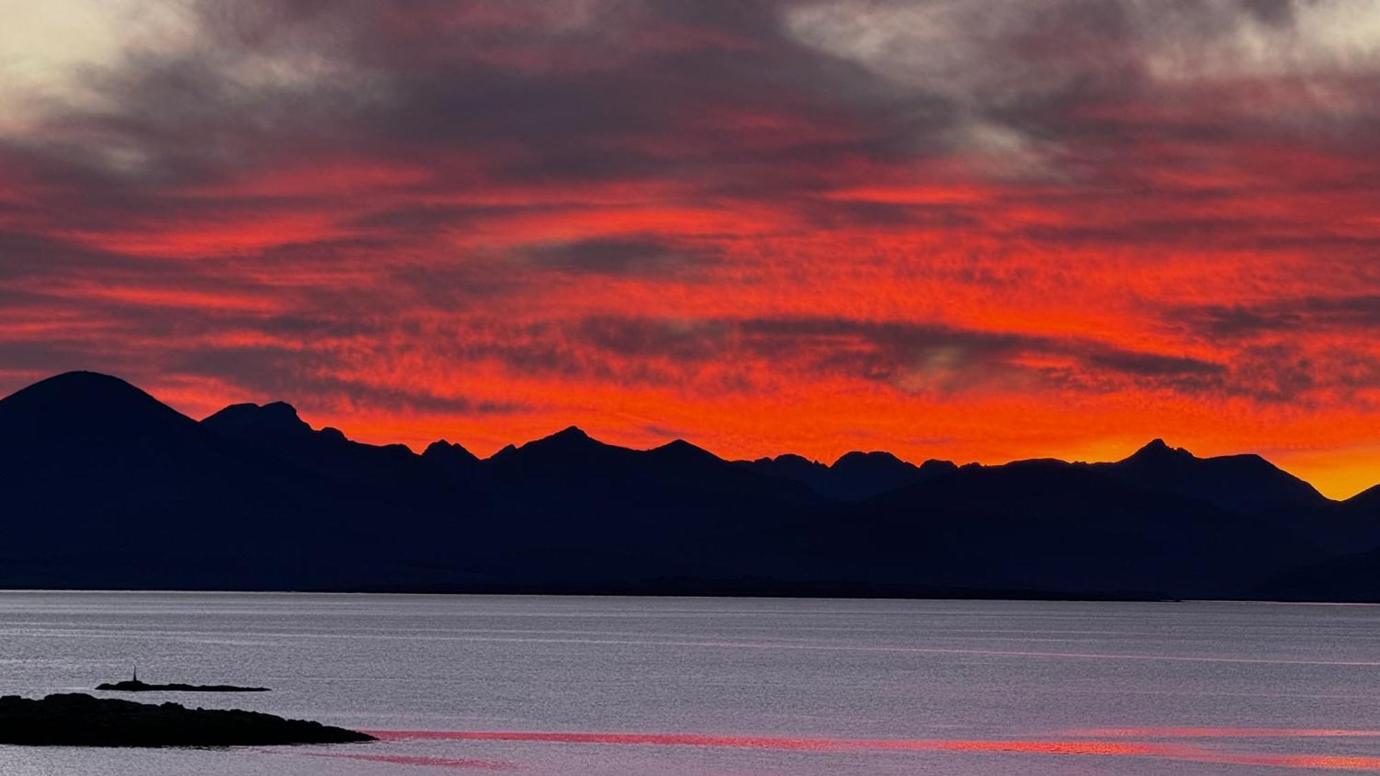 Heatherbrae Cosy Wooden Pod Kyle of Lochalsh Bagian luar foto